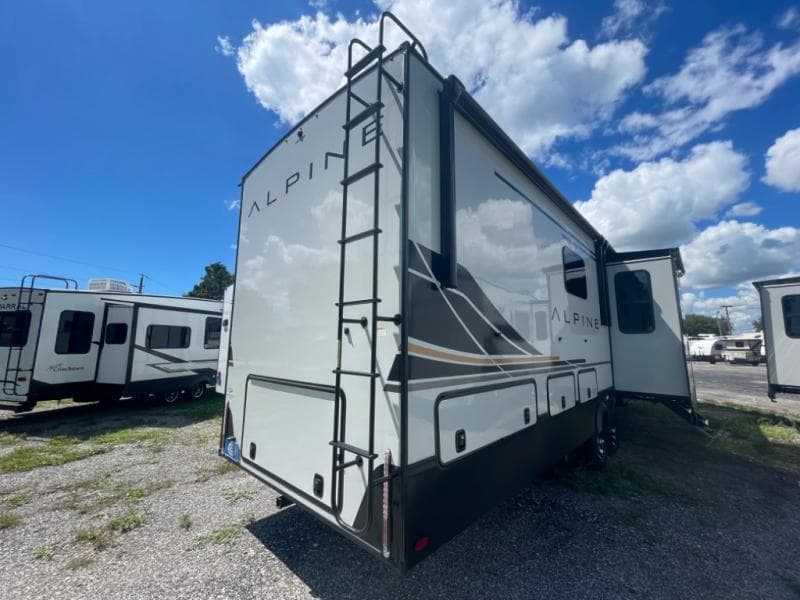 2025 Keystone RV 2025 Keystone RV Alpine - thumbnail 10