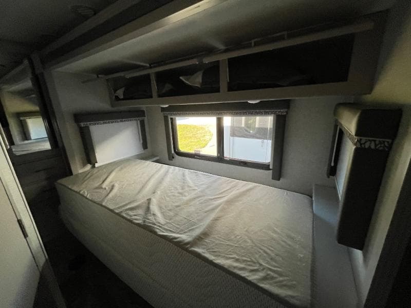 2024 Thor Motor Coach 2024 Thor Motor Coach Quantum - thumbnail 26