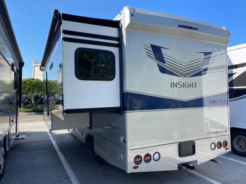 2025 Fleetwood RV 2025 Fleetwood RV Insight - thumbnail 6