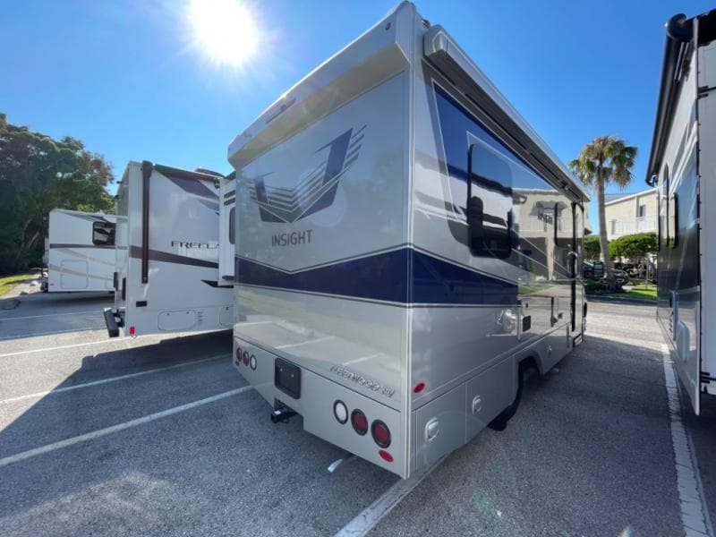 2025 Fleetwood RV 2025 Fleetwood RV Insight - thumbnail 8