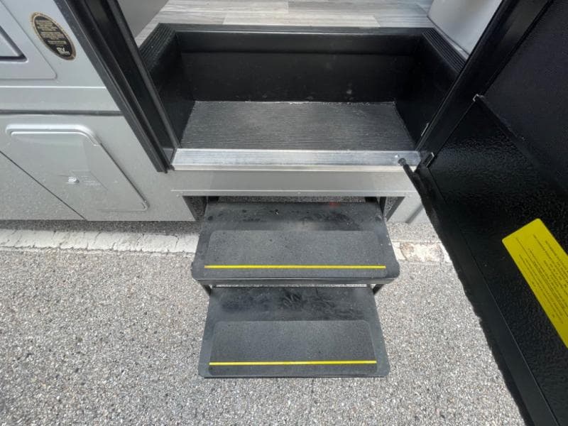 2025 Fleetwood RV 2025 Fleetwood RV Insight - thumbnail 12