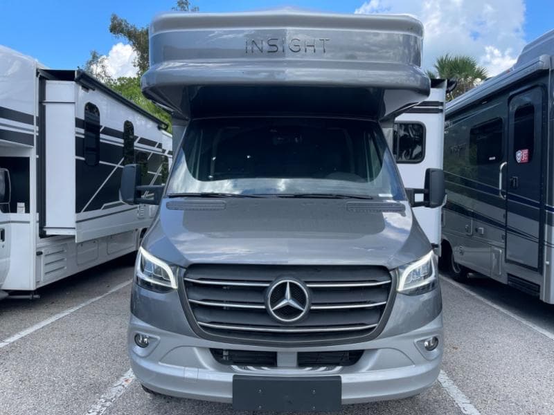 2025 Fleetwood RV 2025 Fleetwood RV Insight - thumbnail 3