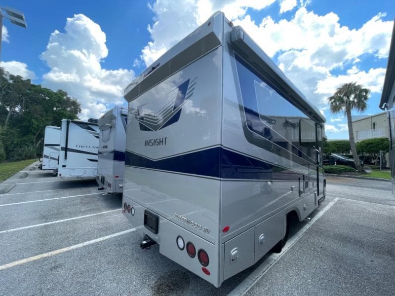 2025 Fleetwood RV 2025 Fleetwood RV Insight - thumbnail 9