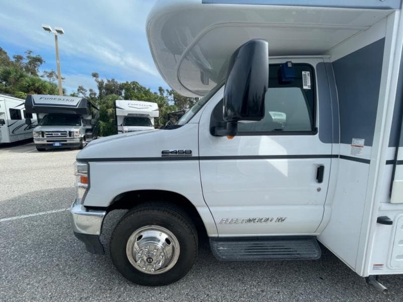 2025 Fleetwood RV 2025 Fleetwood RV Altitude - thumbnail 5