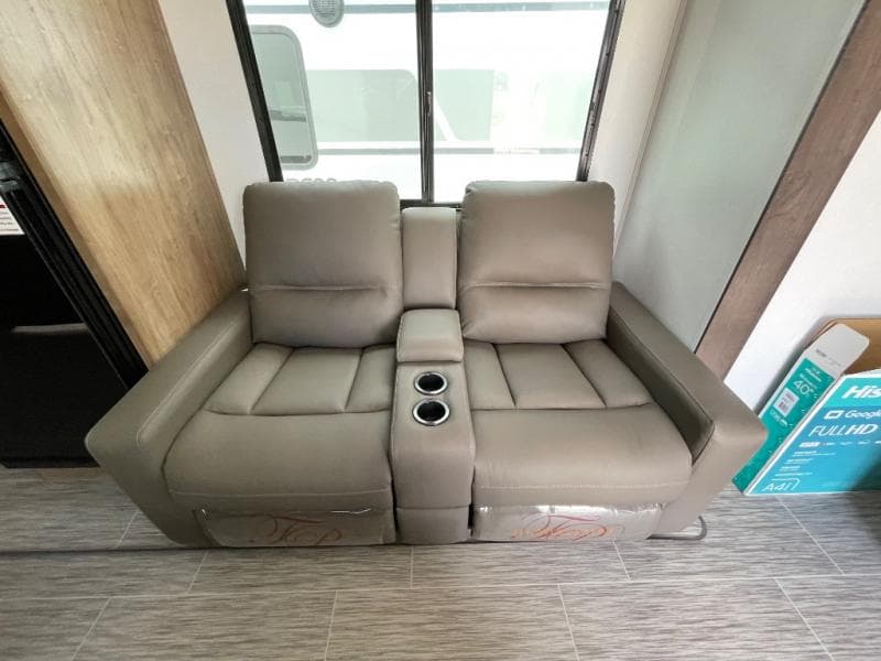 2025 Coachmen 2025 Coachmen Freedom Express Ultra Lite - thumbnail 22