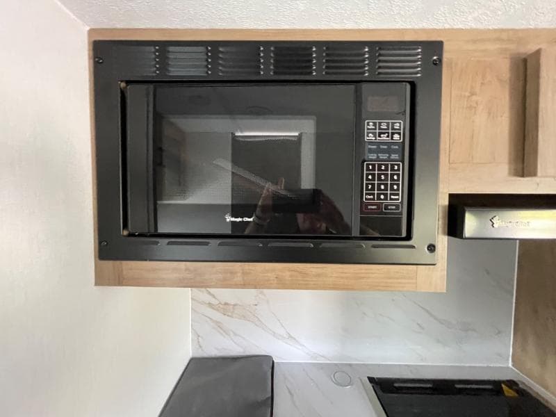 2025 Coachmen 2025 Coachmen Freedom Express Ultra Lite - thumbnail 29