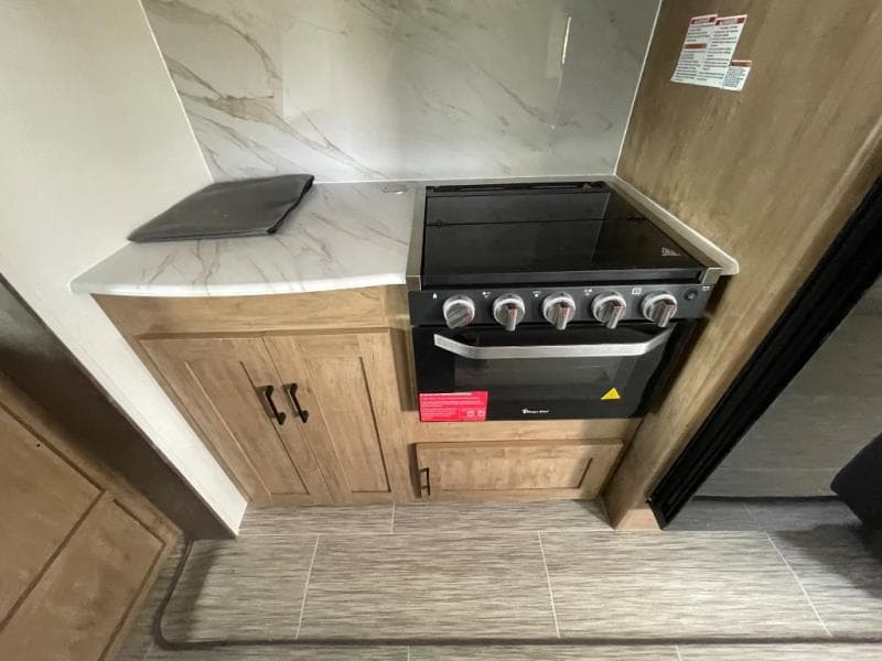 2025 Coachmen 2025 Coachmen Freedom Express Ultra Lite - thumbnail 30