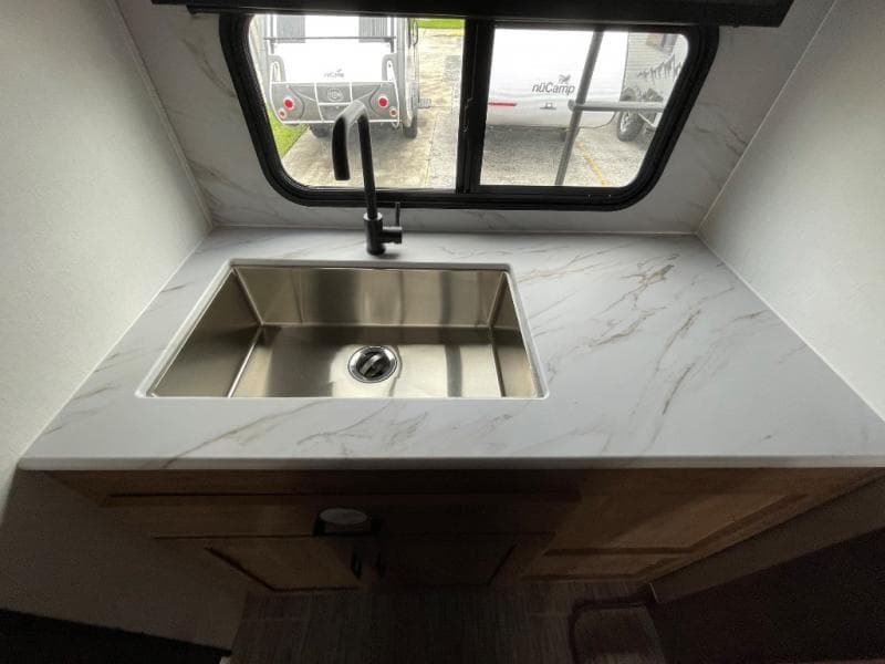 2025 Coachmen 2025 Coachmen Freedom Express Ultra Lite - thumbnail 33