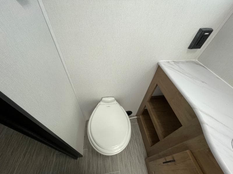 2025 Coachmen 2025 Coachmen Freedom Express Ultra Lite - thumbnail 39