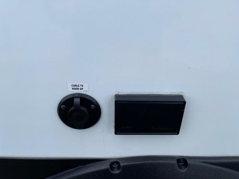 2025 Coachmen 2025 Coachmen Freedom Express Ultra Lite - thumbnail 6