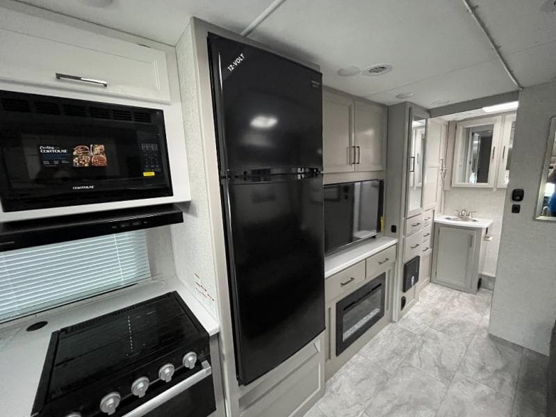 2025 Thor Motor Coach 2025 Thor Motor Coach Quantum - thumbnail 30