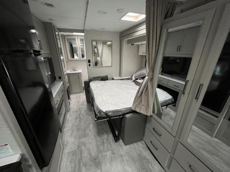 2025 Thor Motor Coach 2025 Thor Motor Coach Quantum - thumbnail 33