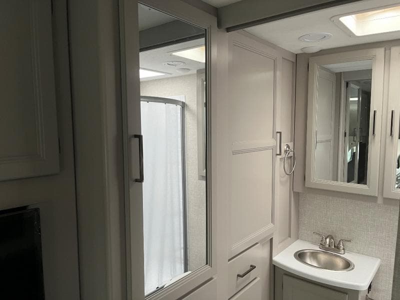 2025 Thor Motor Coach 2025 Thor Motor Coach Quantum - thumbnail 36