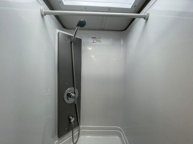 2025 Winnebago 2025 Winnebago View - thumbnail 17