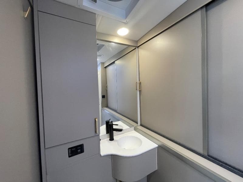 2025 Winnebago 2025 Winnebago View - thumbnail 19