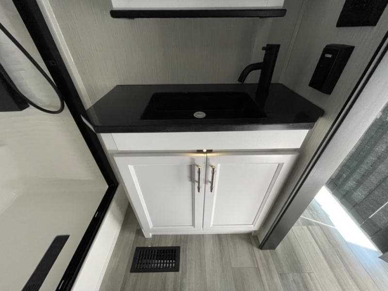 2024 Cedar Creek 2024 Cedar Creek Cottage - thumbnail 24