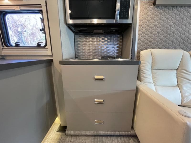 2025 Winnebago 2025 Winnebago View - thumbnail 14