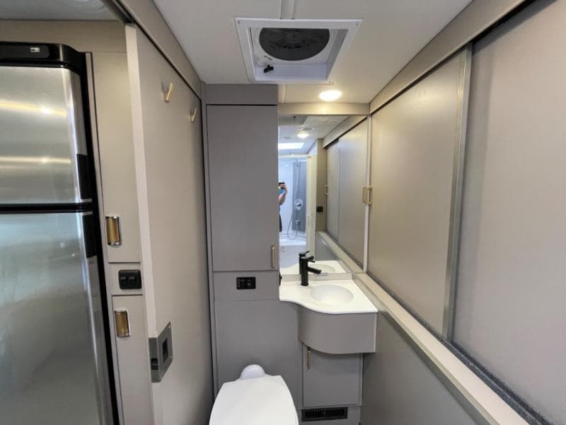 2025 Winnebago 2025 Winnebago View - thumbnail 23