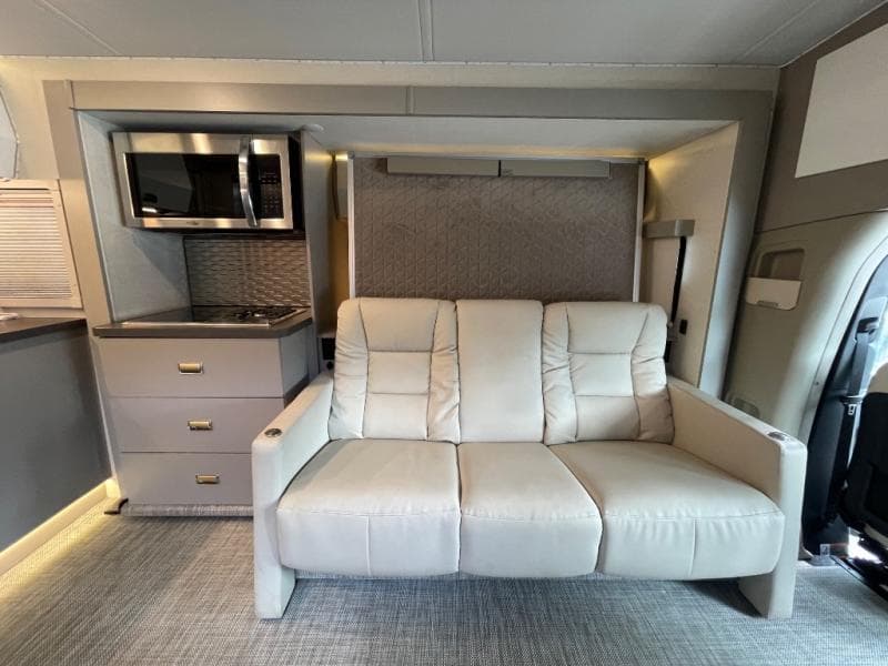 2025 Winnebago 2025 Winnebago View - thumbnail 12