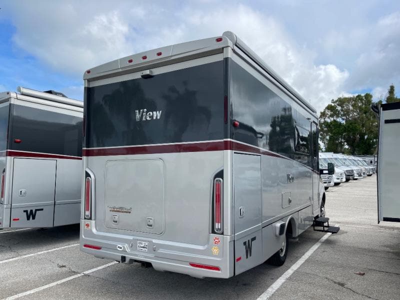 2025 Winnebago 2025 Winnebago View - thumbnail 7