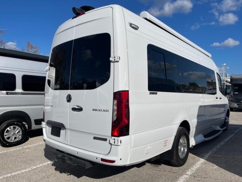 2025 Midwest Automotive Designs 2025 Midwest Automotive Designs Passage - thumbnail 8