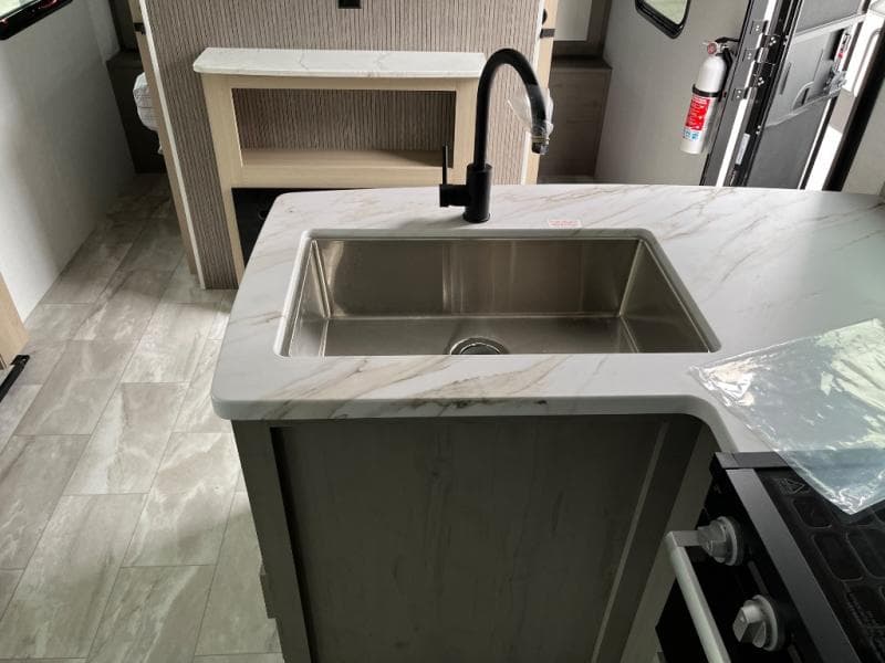 2025 Dutchmen 2025 Dutchmen Kodiak - thumbnail 24