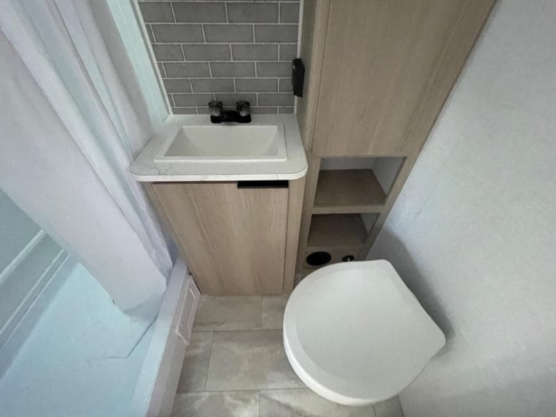 2025 Dutchmen 2025 Dutchmen Kodiak - thumbnail 19