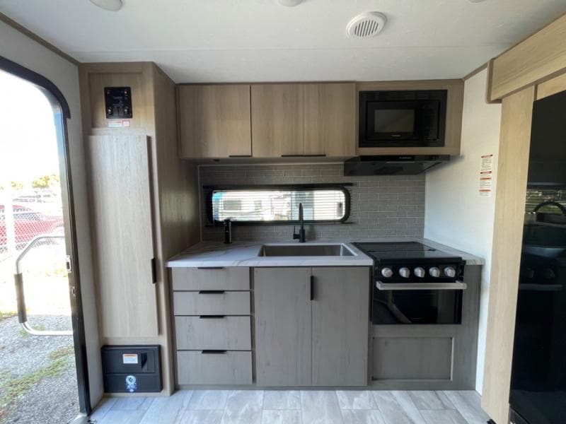 2025 Dutchmen 2025 Dutchmen Kodiak - thumbnail 10