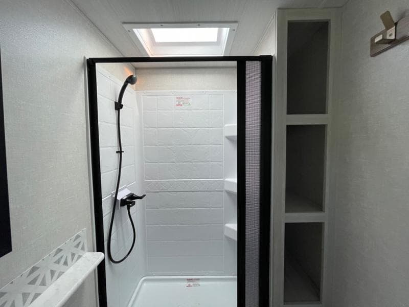 2025 Forest River 2025 Forest River Grand Surveyor - thumbnail 17