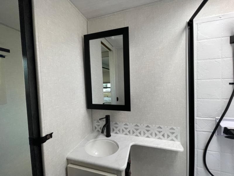 2025 Forest River 2025 Forest River Grand Surveyor - thumbnail 19