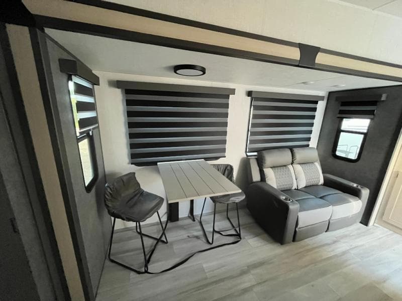 2025 Forest River 2025 Forest River Cardinal - thumbnail 26