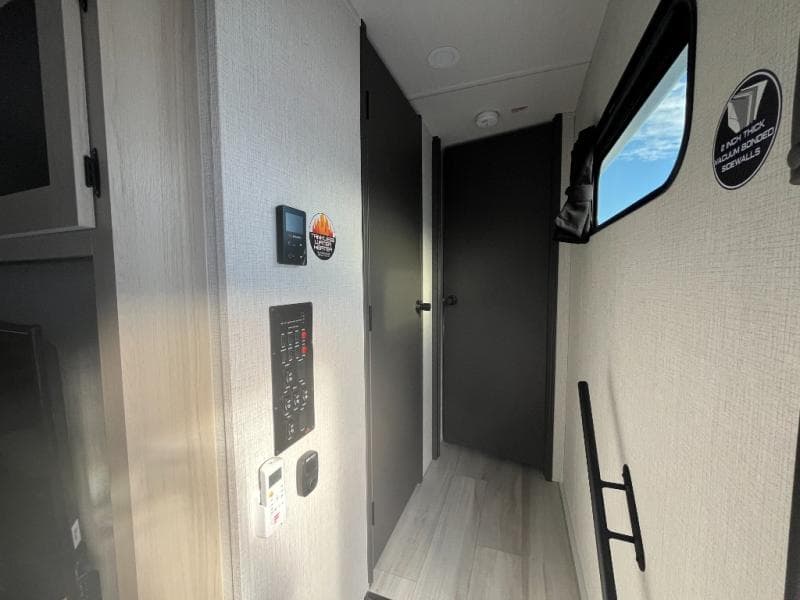 2025 Forest River 2025 Forest River Cardinal - thumbnail 29