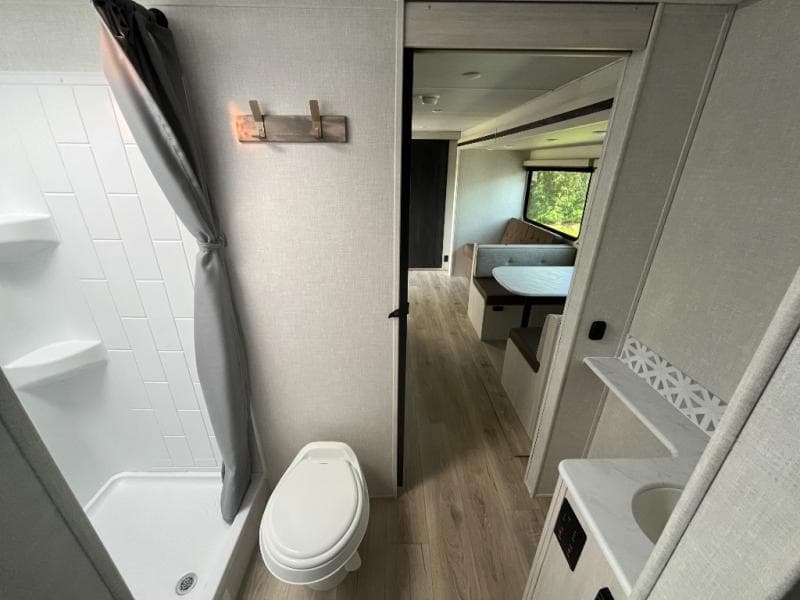 2025 Forest River 2025 Forest River Surveyor Legend - thumbnail 30