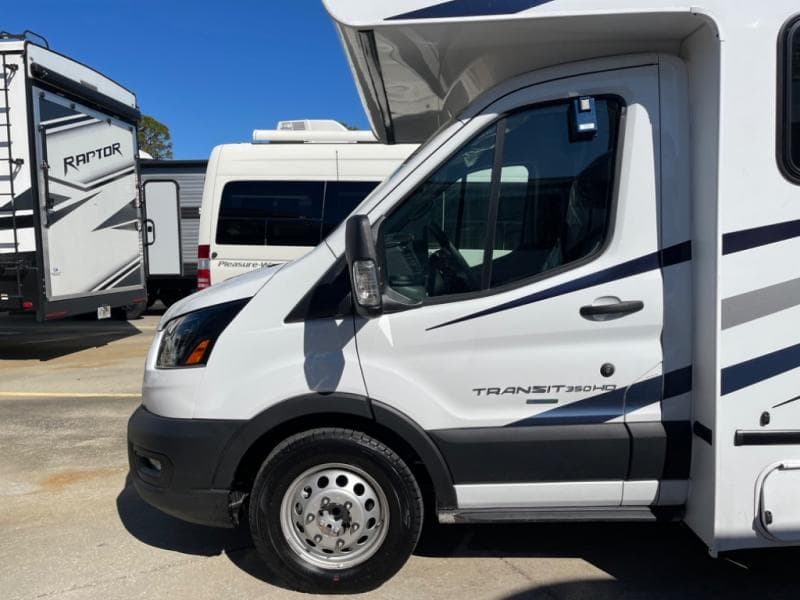 2025 Gulf Stream 2025 Gulf Stream Conquest - thumbnail 5