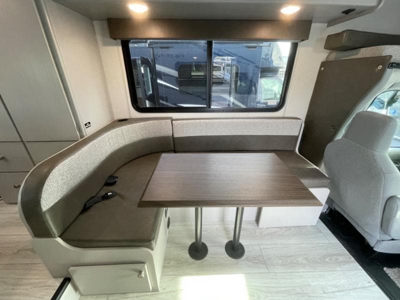 2025 Coachmen 2025 Coachmen Freelander - thumbnail 15