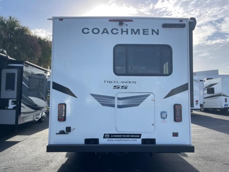 2025 Coachmen 2025 Coachmen Freelander - thumbnail 7