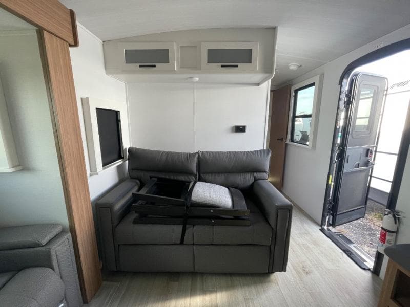 2025 Keystone RV 2025 Keystone RV Passport Super Lite - thumbnail 7