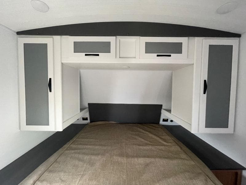 2025 Keystone RV 2025 Keystone RV Passport Super Lite - thumbnail 9