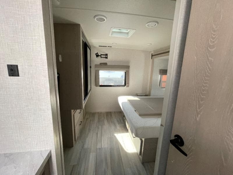 2023 Flagstaff 2023 Flagstaff Micro Lite - thumbnail 13