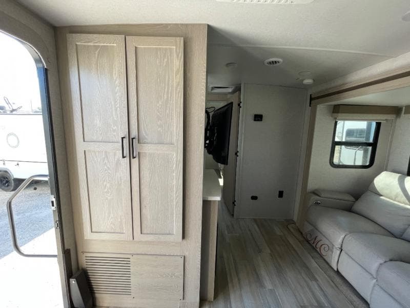 2023 Flagstaff 2023 Flagstaff Micro Lite - thumbnail 14