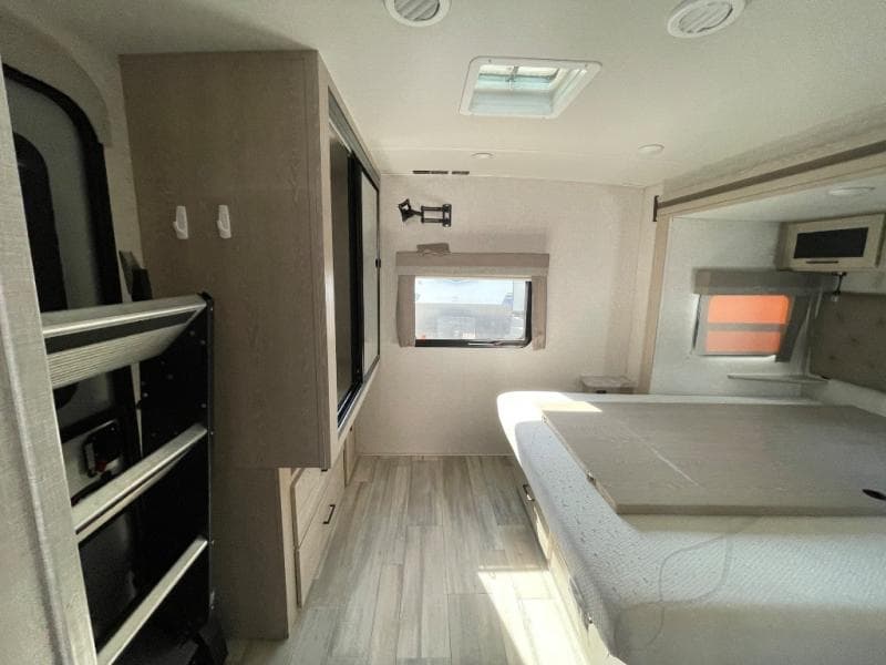 2023 Flagstaff 2023 Flagstaff Micro Lite - thumbnail 32