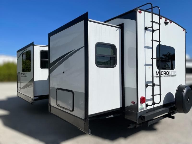 2023 Flagstaff 2023 Flagstaff Micro Lite - thumbnail 5