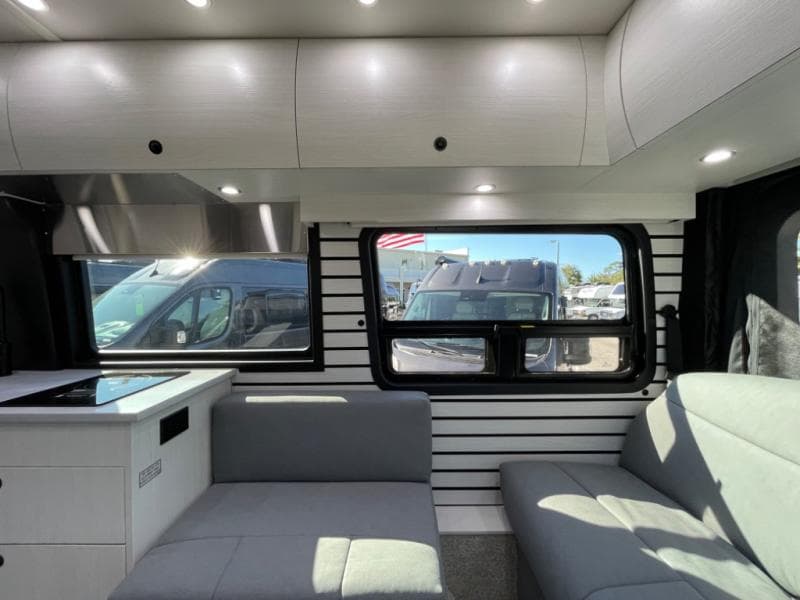 2025 Pleasure-Way 2025 Pleasure-Way Plateau - thumbnail 12