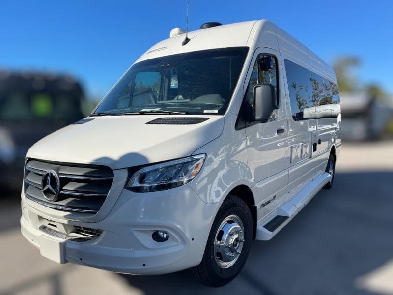 2025 Pleasure-Way 2025 Pleasure-Way Plateau - thumbnail 4