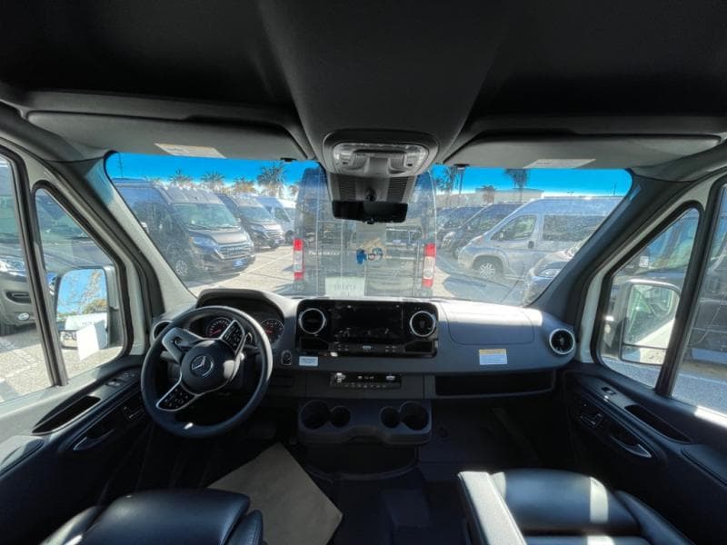 2025 Pleasure-Way 2025 Pleasure-Way Plateau - thumbnail 8