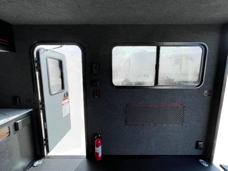 2025 inTech RV 2025 inTech RV Flyer - thumbnail 10