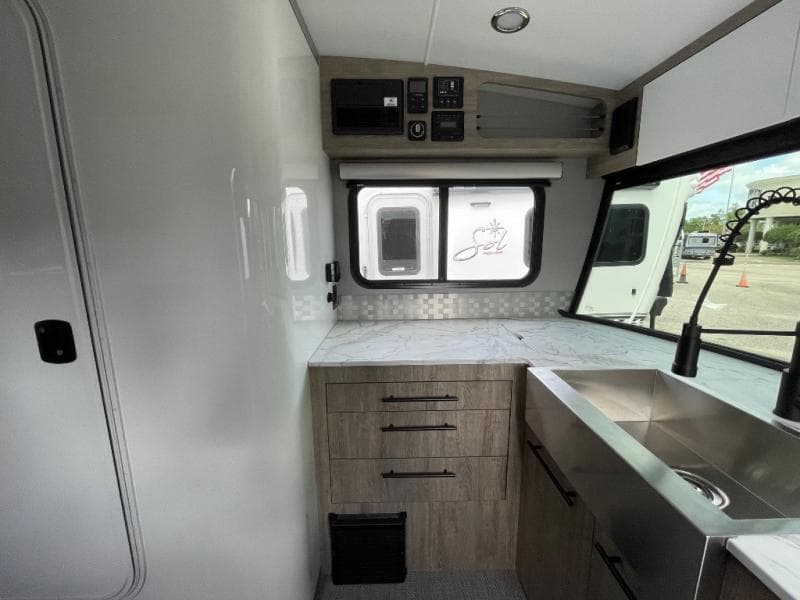 2025 inTech RV 2025 inTech RV Sol - thumbnail 11