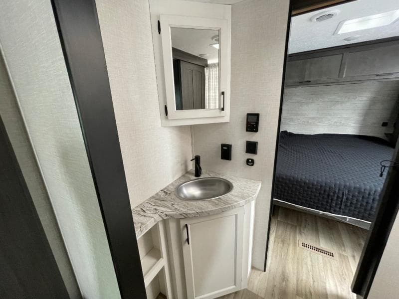 2025 Venture RV 2025 Venture RV Stratus - thumbnail 33