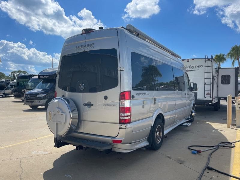 2014 Leisure Travel Vans 2014 Leisure Travel Vans Free Spirit - thumbnail 6