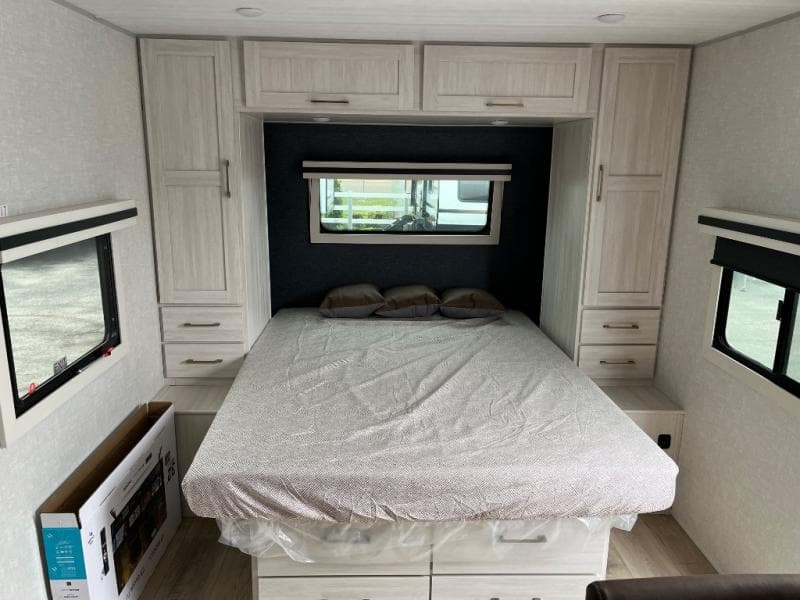 2025 Surveyor Legend 2025 Surveyor Legend Surveyor Legend - thumbnail 8